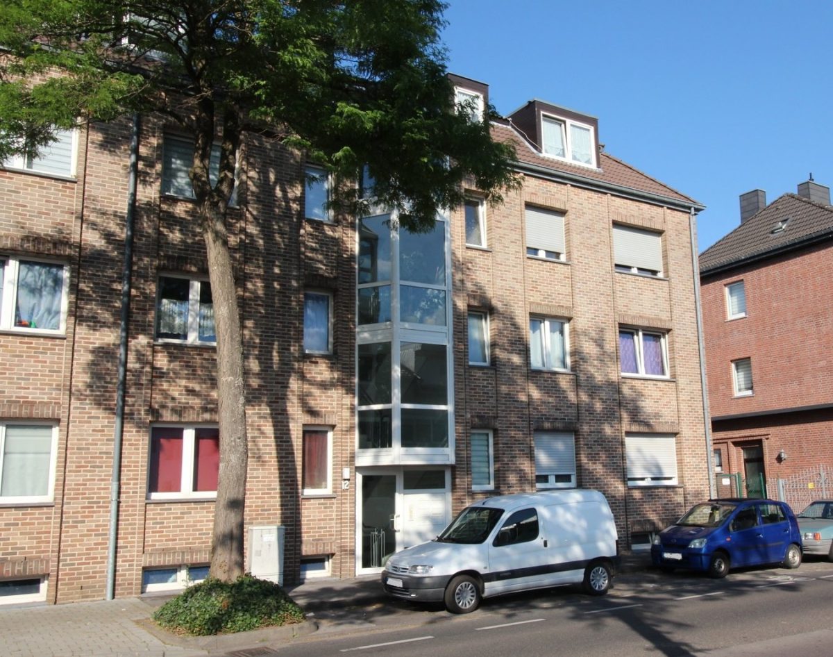 Immobilienangebot - Stolberg - Wohnen - Großzügige Eigentumswohnung mit Balkon in der zweiten Etage eines gepflegten Mehrfamilienhauses