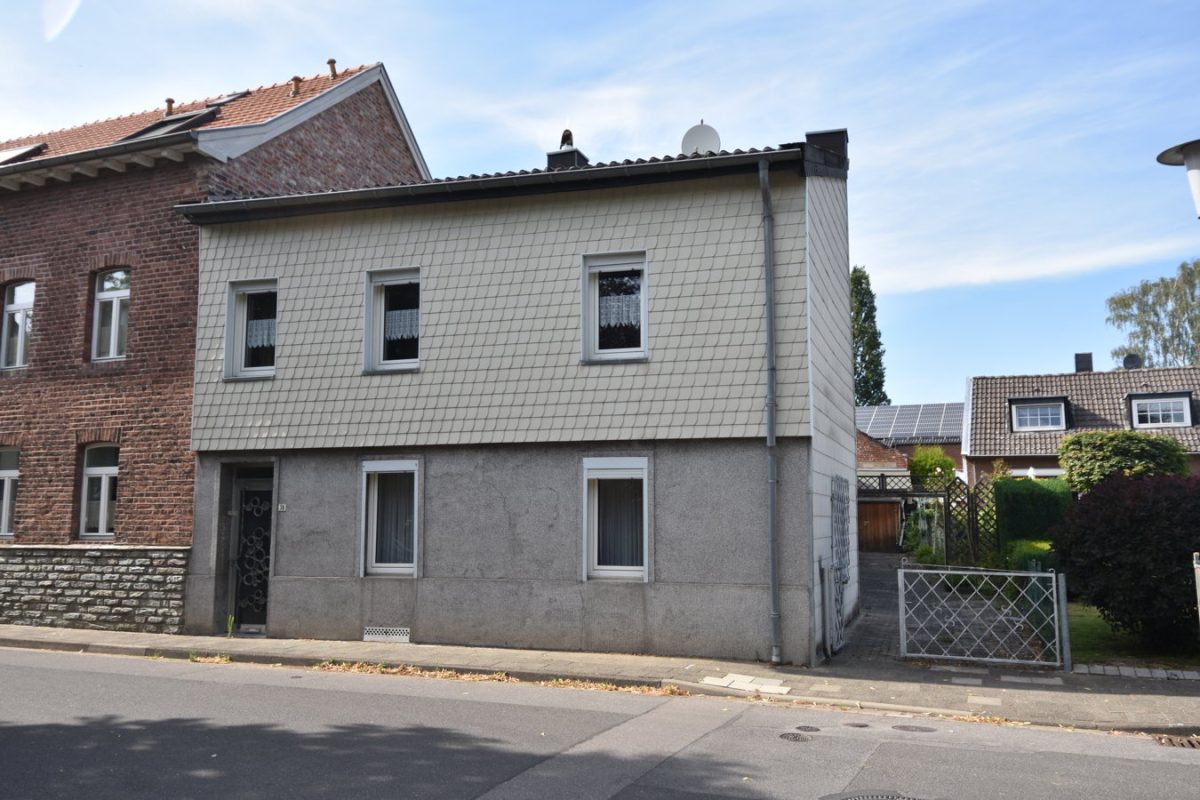 Immobilienangebot - Eschweiler - Wohnen - Modernisierungsbedürftiges Einfamilienhaus in ruhiger, begehrter Wohnlage