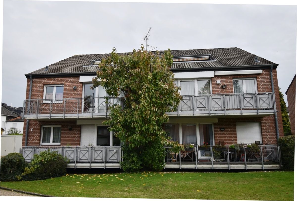 Immobilienangebot - Würselen - Wohnen - Gepflegte Zweizimmerwohnung mit Südwestbalkon und PKW-Stellplatz im Herzen von Würselen