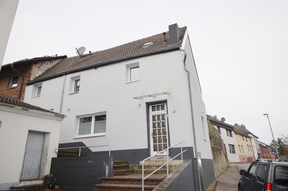 Immobilienangebot - Herzogenrath - Wohnen - Modernisiertes Einfamilienhaus mit interessanter Nutzungsmöglichkeit