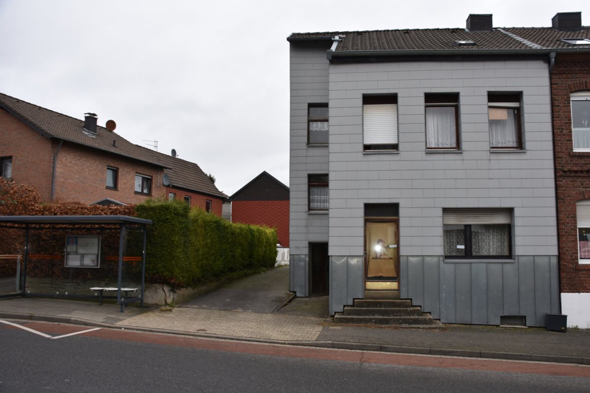 Immobilienangebot - Stolberg - Wohnen - Modernisierungsbedürftiges EFH mit großem Grundstück in Stolberg-Mausbach