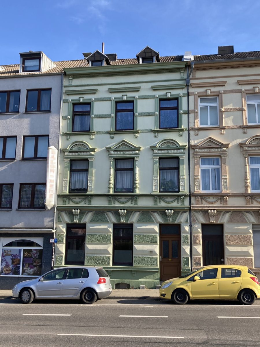 Immobilienangebot - Aachen - Renditehäuser - 5 Parteien Haus mit ehemaliger Werkstatt.
Kein Denkmalschutz.