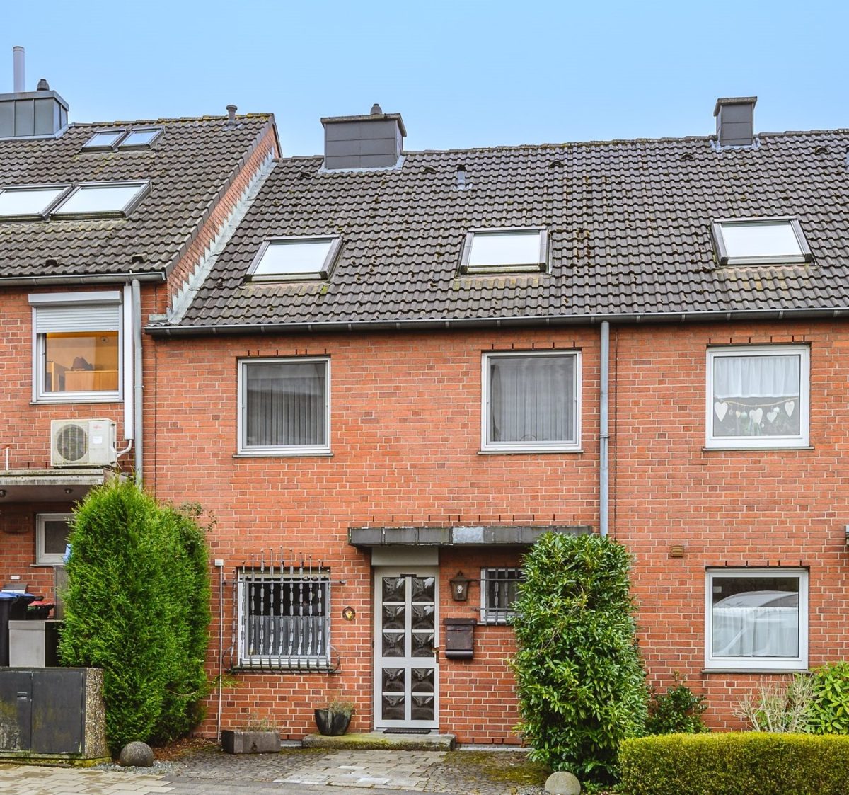 Immobilienangebot - Aachen - Wohnen - Liebevoll gepflegtes Einfamilienhaus in ruhiger Wohnstraße zwischen Königshügel und Hörn