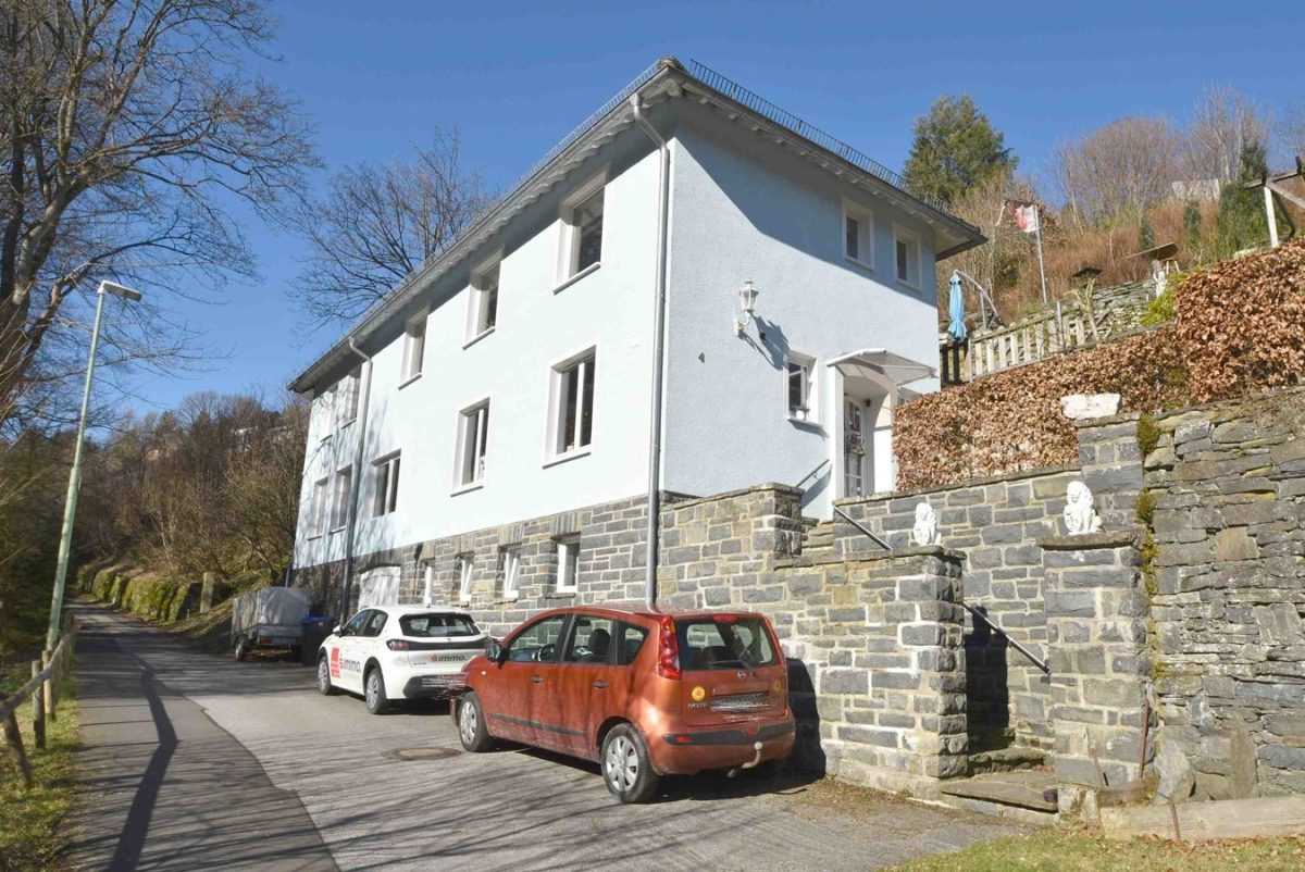 Immobilienangebot - Monschau - Wohnen - Seltene Gelegenheit. Einfamilienhaus in Hanglage  mit tollem Grundstück und herrlichem Ausblick in Altstadtnähe