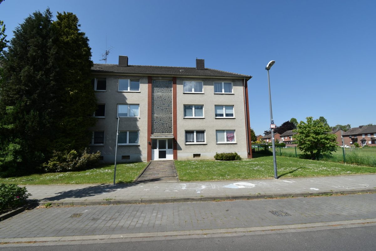Immobilienangebot - Eschweiler - Renditehäuser - Verkauf im Bieterverfahren! 
Sechsfamilienhaus in guter Wohnlage von Dürwiß