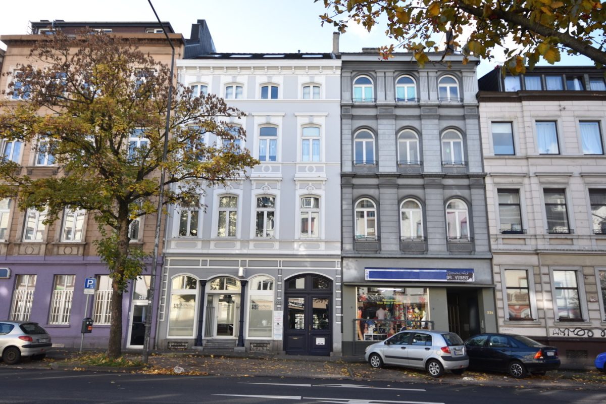 Immobilienangebot - Aachen - Wohnen - Denkmalgeschützte 3-Zimmer Eigentumswohnung mit Terrasse und Balkon in zentrumsnaher Lage