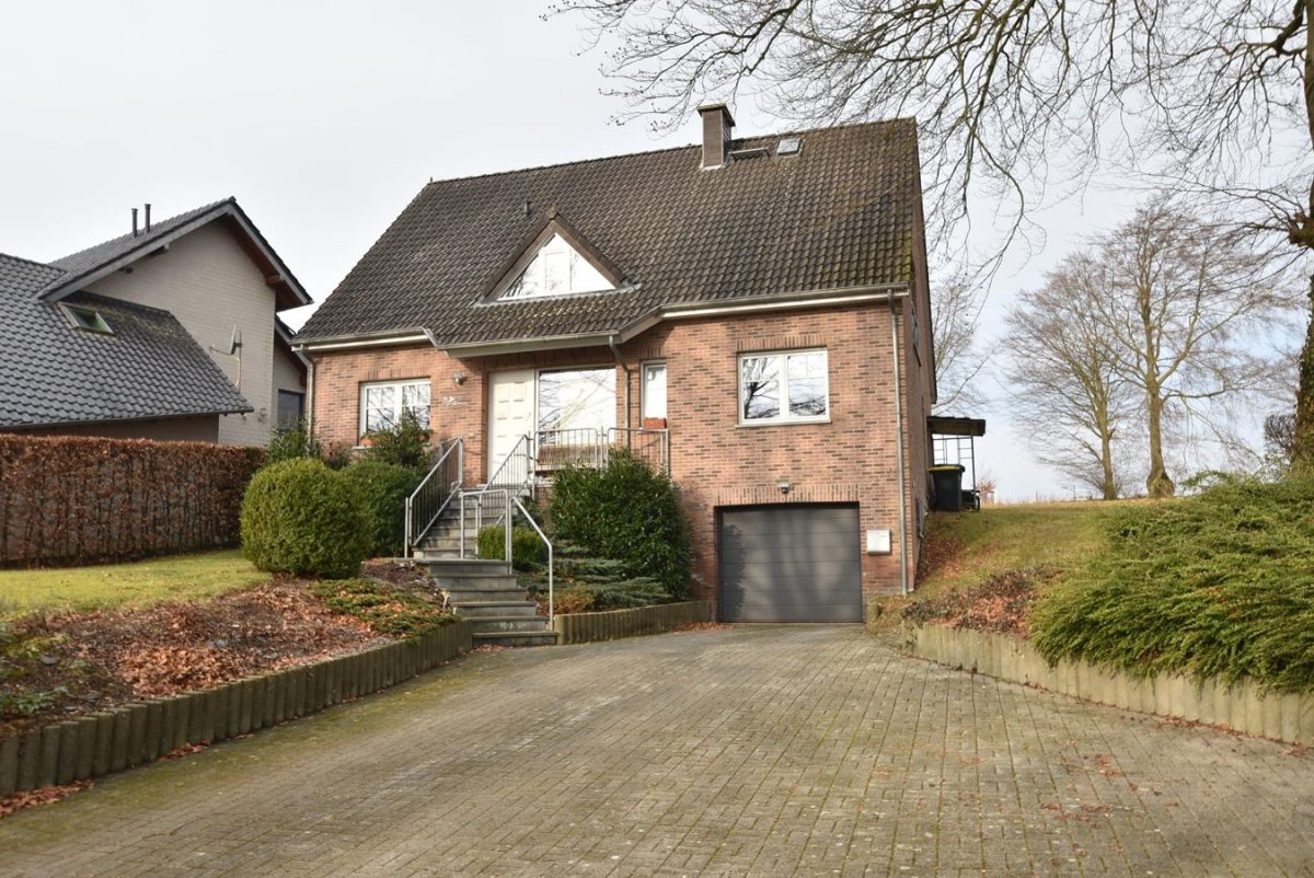 Immobilienangebot - Monschau-Konzen - Wohnen - Das dürfte Sie interessieren: Tolles Einfamilienhaus für gehobene Ansprüche