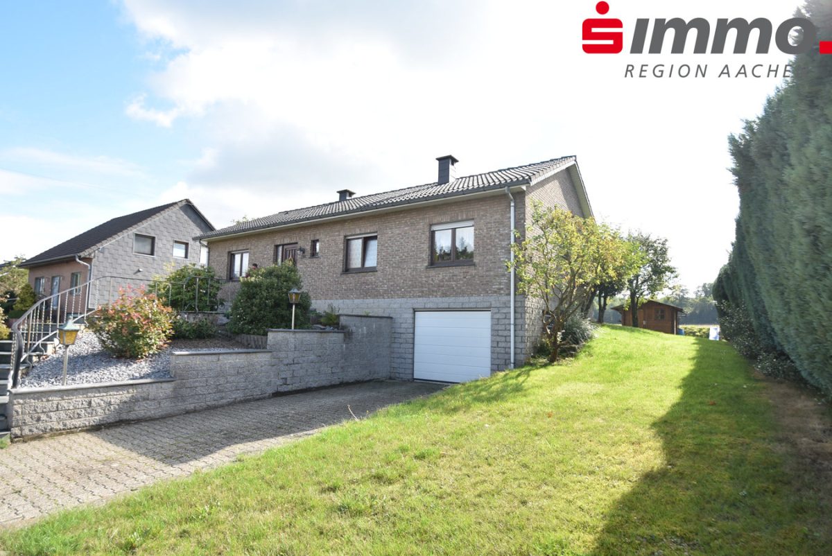 Immobilienangebot - Eynatten - Wohnen - Attraktiver Bungalow mit Garage und toller Terrasse in ruhiger und grenznaher Lage