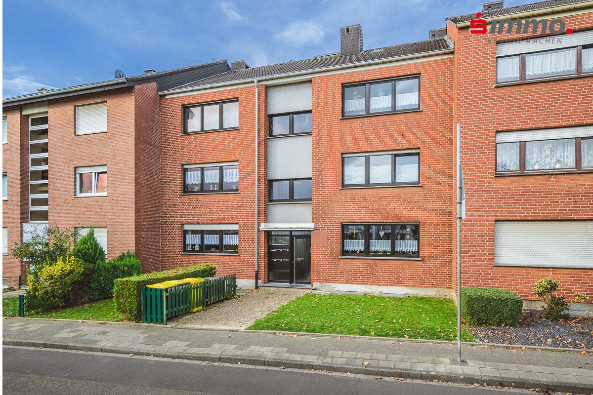 Immobilienangebot - Herzogenrath - Renditehäuser - Gepflegtes 6-Familienhaus mit 3 Garagen als solide Kapitalanlage