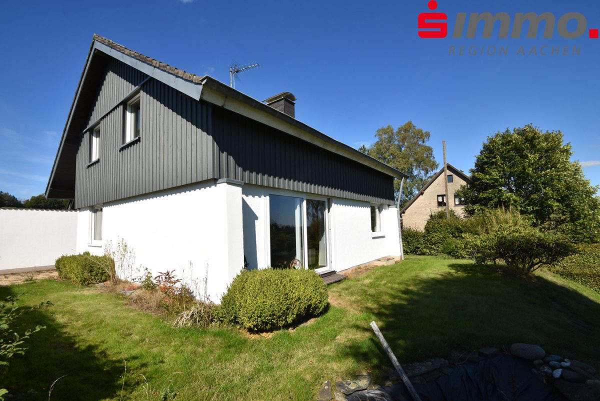 Immobilienangebot - Monschau - Wohnen - Freistehendes Einfamilienhaus mit Garage und toller Fernsicht in ruhiger Lage