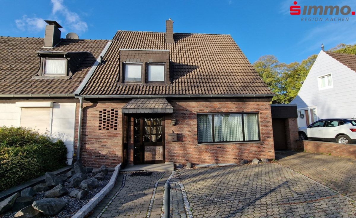 Immobilienangebot - Aachen - Wohnen - Platz für die ganze Familie!
Geräumiges Einfamilienhaus mit Ausbaureserve
und großem Garten in Haaren