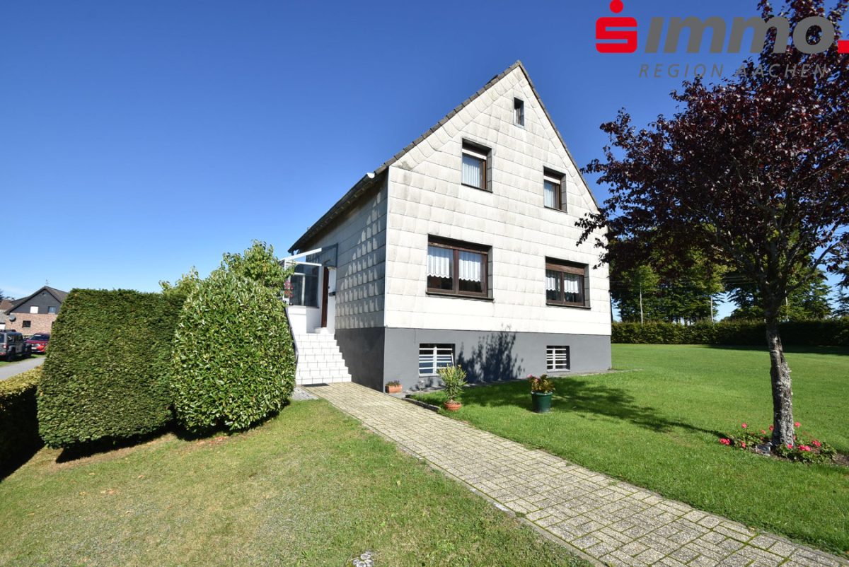 Immobilienangebot - Monschau - Wohnen - Freistehendes Einfamilienhaus mit großem Grundstück und viel Potenzial in ruhiger Lage