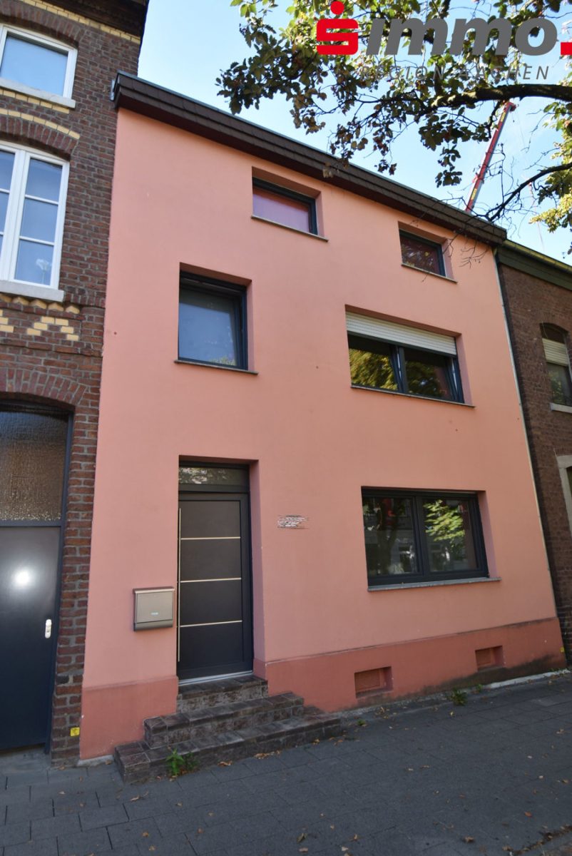 Immobilienangebot - Aachen - Wohnen - Teilsaniertes Einfamilienhaus mit vielfältigen Nutzungsmöglichkeiten in gefragter Lage