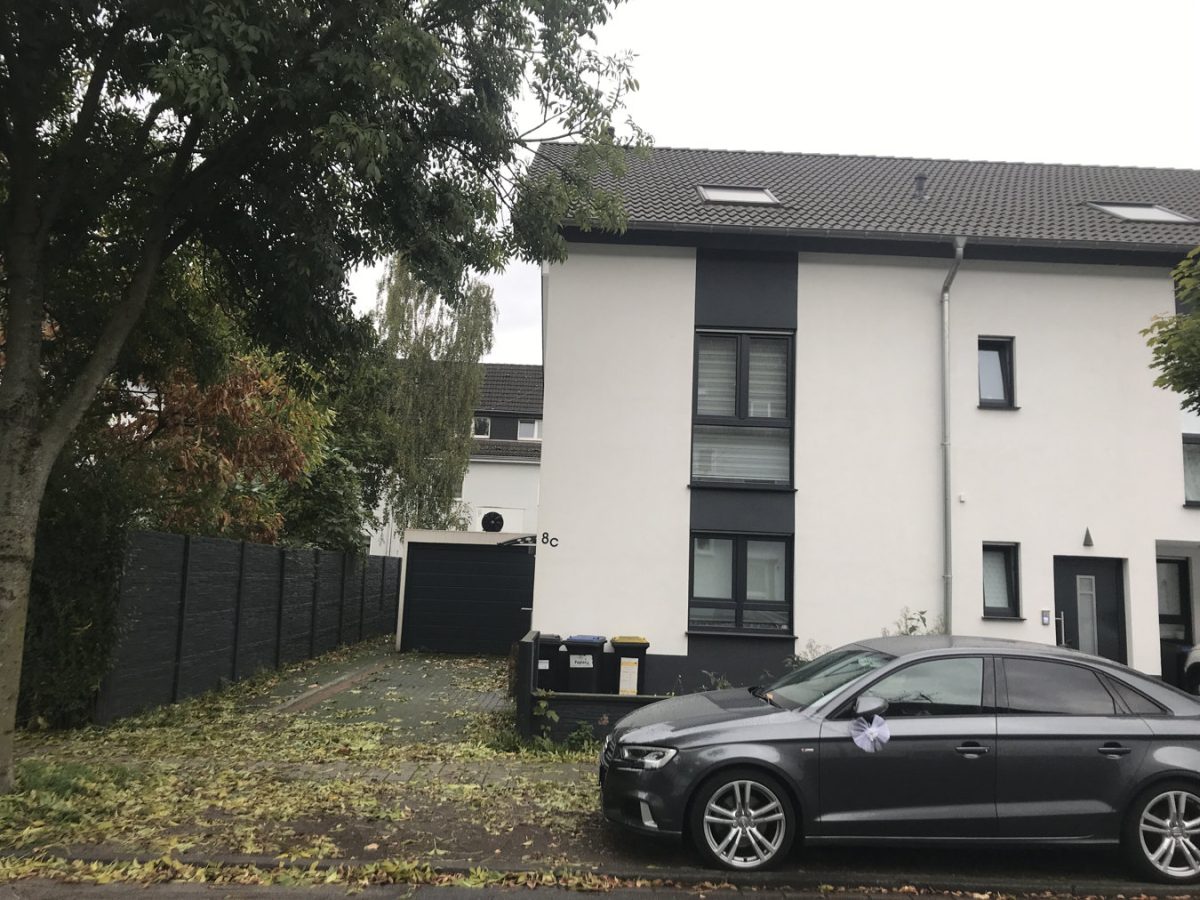 Immobilienangebot - Duisburg / Beeck - Wohnen - Zwangsversteigerung eines Einfamilienhauses