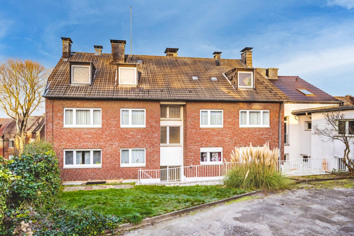 Immobilienangebot - Stolberg - Renditehäuser - Kapitalanlage bestehend aus Sechsfamilienhaus mit weiterem Ein-/Zweifamilienhaus und 9 Garagen
