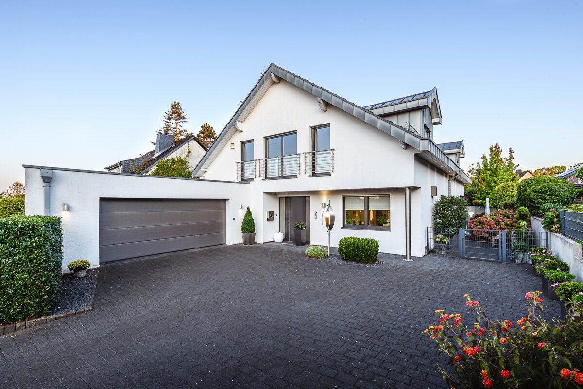 Immobilienangebot - Würselen / Pley - Wohnen - Mordernes und großzügiges Einfamilienhaus mit Doppelgarage