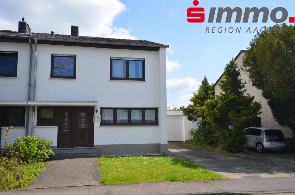 Immobilienangebot - Herzogenrath - Wohnen - Bezugsfreie Doppelhaushälfte mit 
Garage und Süd-Grundstück