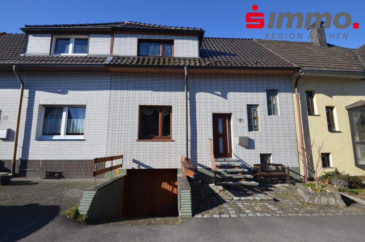 Immobilienangebot - Herzogenrath - Wohnen - Bezugsfreies Einfamilienhaus mit integrierter Zweiradgarage
