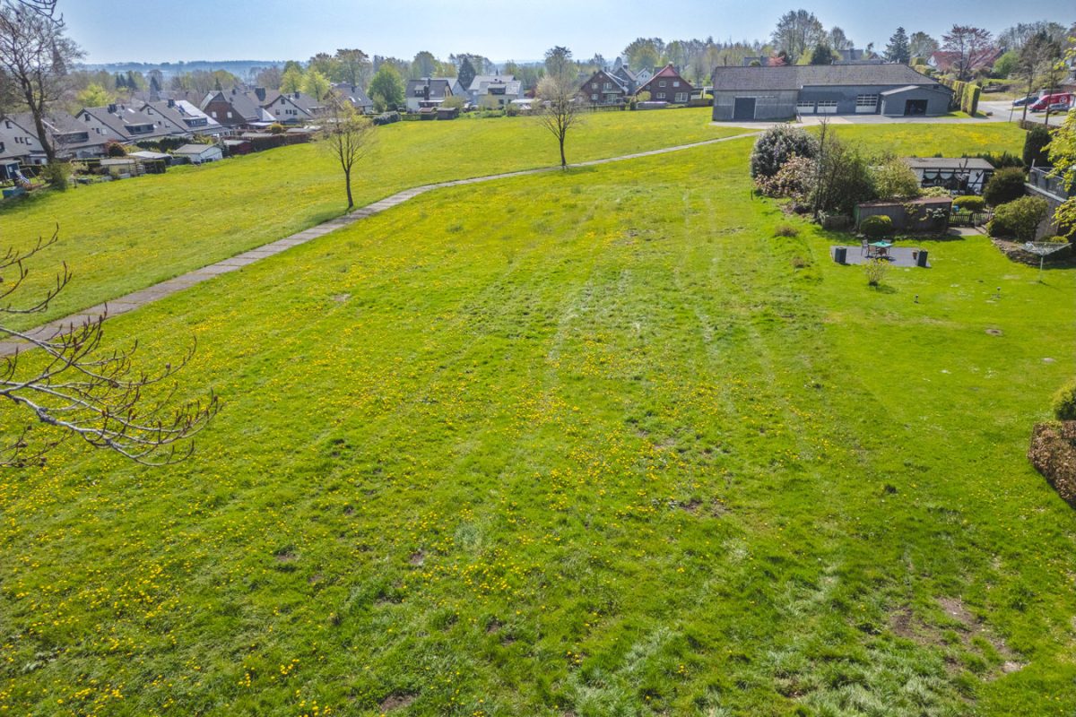 Immobilienangebot - Simmerath - Grundstücke - Sonniges Baugrundstück mit 4 möglichen Bauparzellen in ruhiger, zentraler Lage von Simmerath Lammersdorf