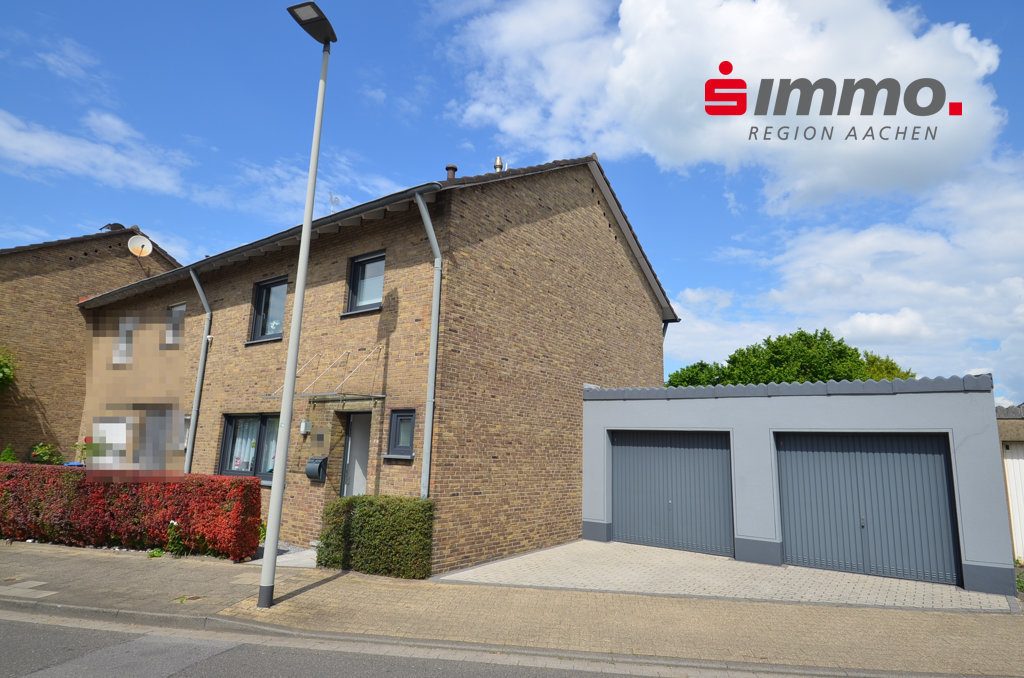 Immobilienangebot - Herzogenrath - Wohnen - Renovierte Doppelhaushälfte mit Garage