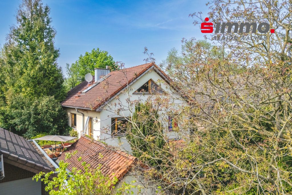 Immobilienangebot - Aachen - Wohnen - Raumwunder in Horbach!
Freistehendes Einfamilienhaus mit zahlreichen Schlafzimmern und drei Bädern