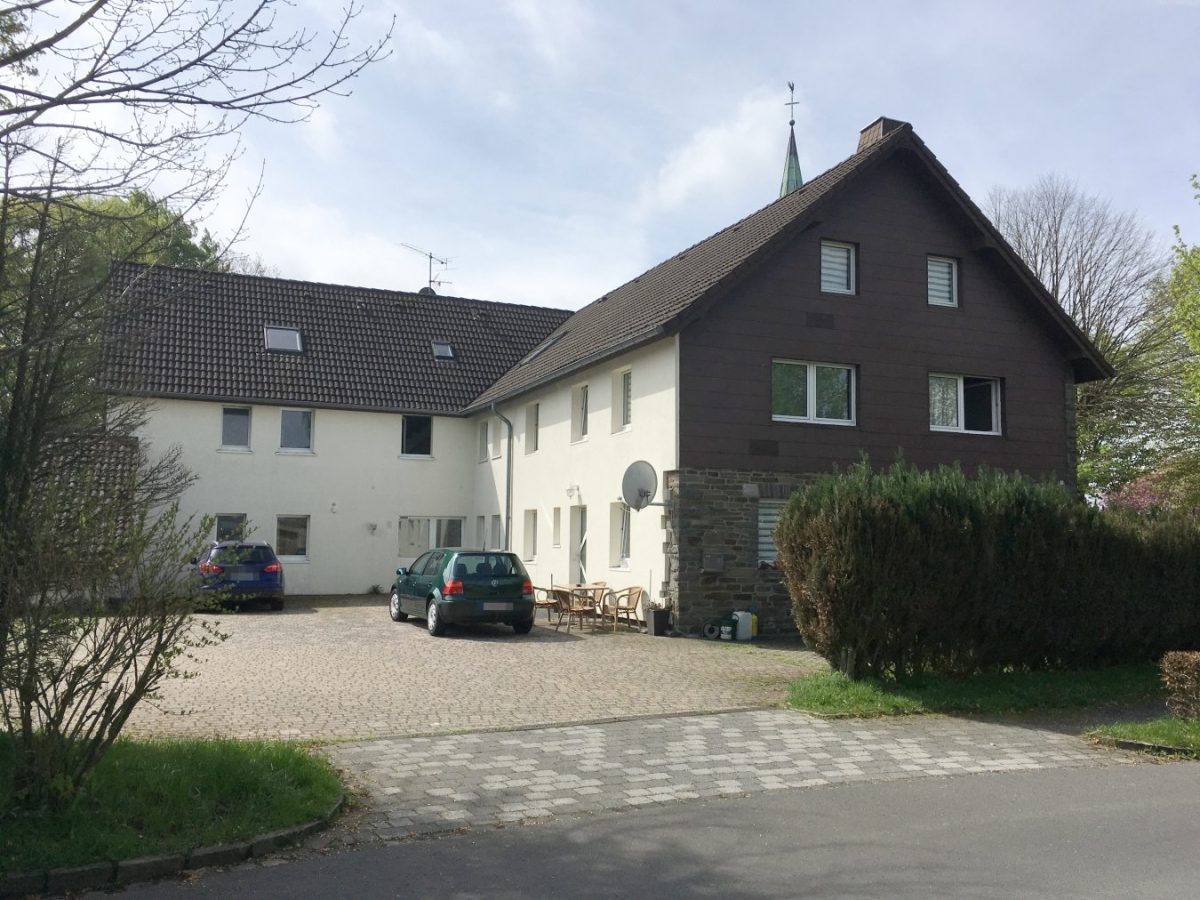 Immobilienangebot - Simmerath-Strauch - Renditehäuser - Gepflegtes Mehrfamilienhaus mit 6 Wohnungen in ruhiger aber zentraler Lage