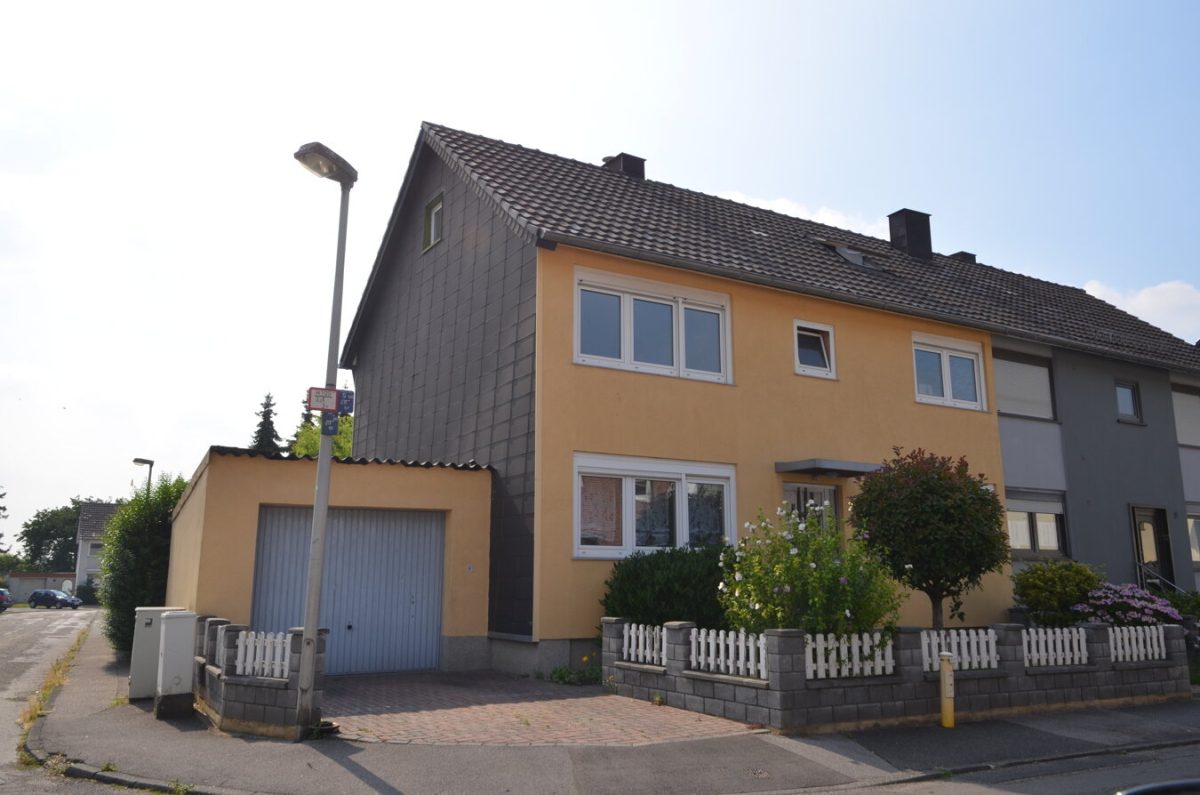 Immobilienangebot - Herzogenrath - Wohnen - Doppelhaushälfte mit Garage