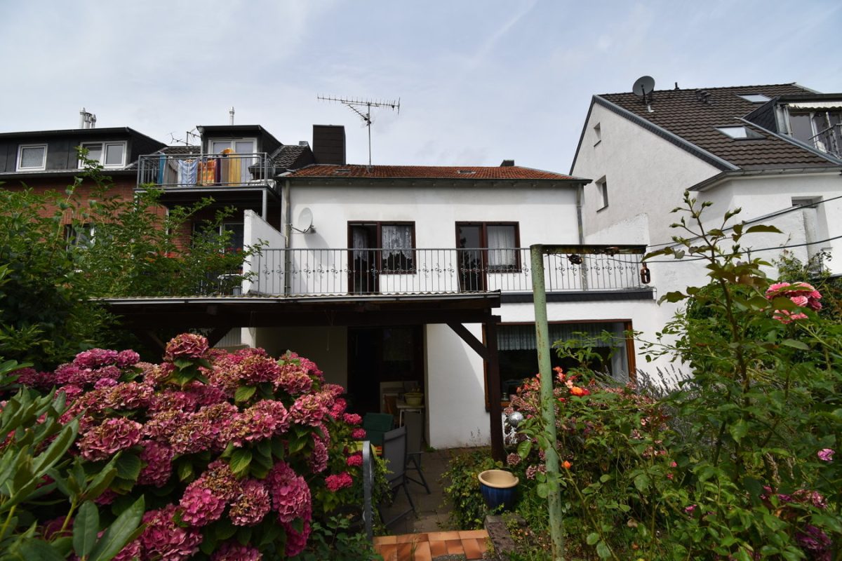 Immobilienangebot - Würselen - Wohnen - Platz für die ganze Familie!
Einfamilienhaus im Herzen von Bardenberg