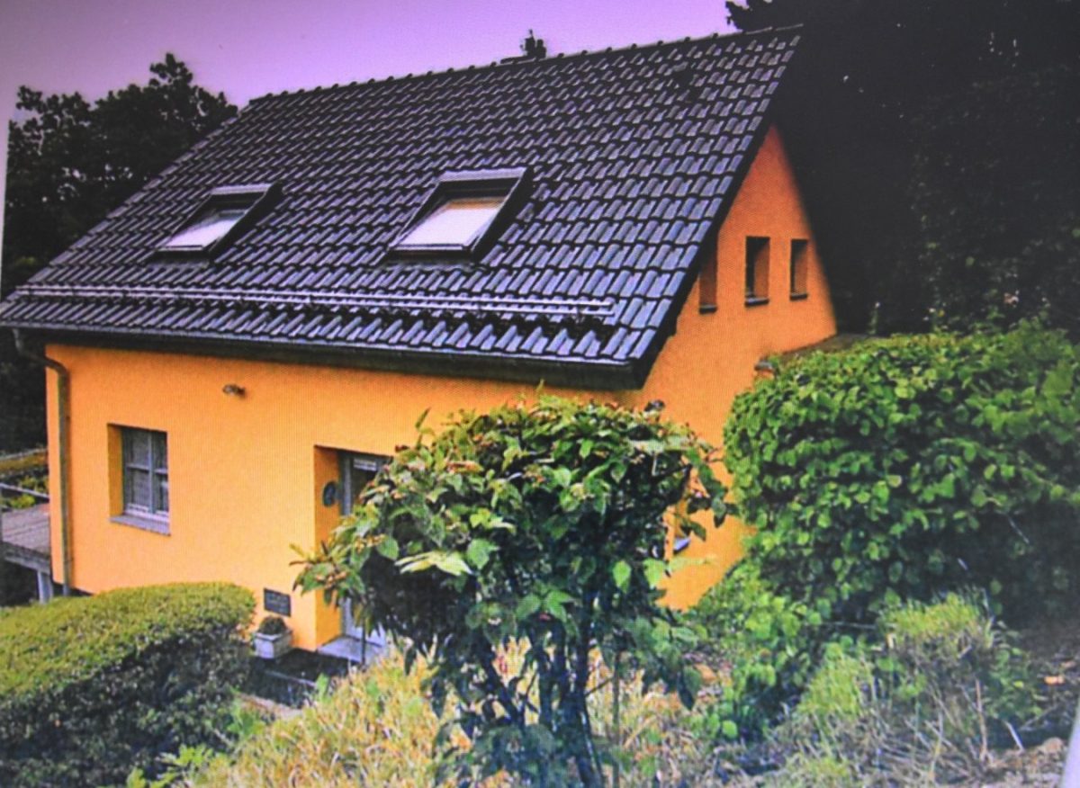 Immobilienangebot - Simmerath - Wohnen - Geschmackvoll saniertes Einfamilienhaus mit wunderschönem Seeblick