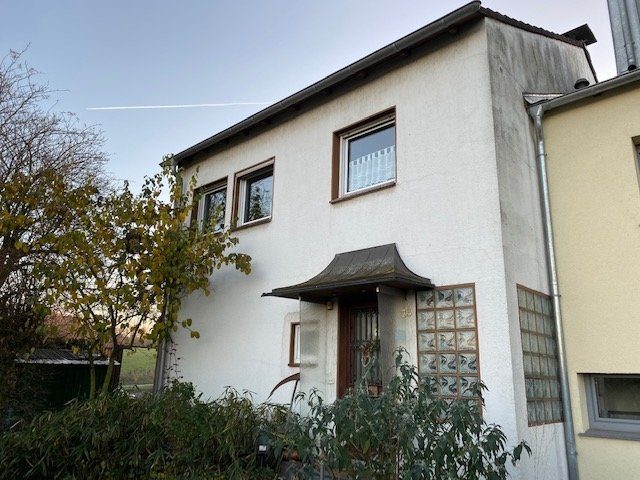 Immobilienangebot - Aachen - Wohnen - Wohnen auf der Beverau!
Geräumiges Einfamilienhaus mit  Doppelgarage
Verkauf im Bieterverfahren!