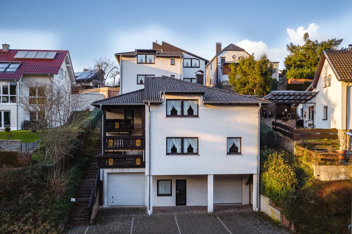 Immobilienangebot - Stolberg - Renditehäuser - Apartementhaus mit 3 Wohneinheiten und 2 Garagen