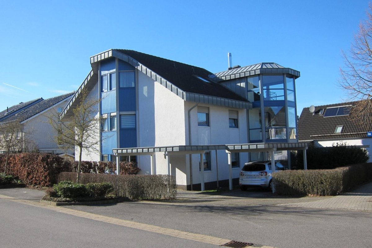 Immobilienangebot - Roetgen - Wohnen - Moderne 4-Zimmerwohnung mit Carport und großem Balkon im Herzen von Roetgen