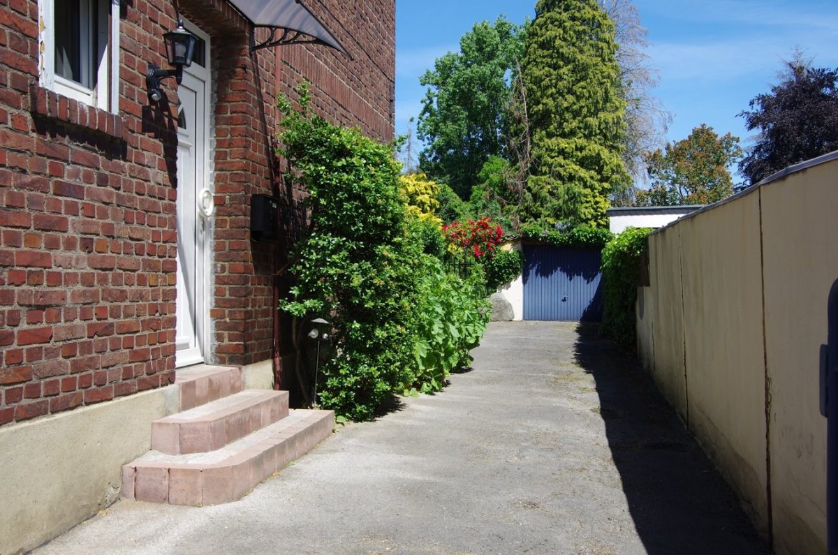 Immobilienangebot - Würselen - Wohnen - Wohnen am Landschaftsschutzgebiet!
Doppelhaushälfte mit Garage und großem Garten in Linden-Neusen