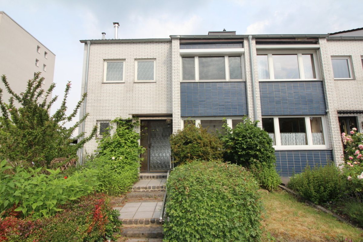 Immobilienangebot - Aachen - Wohnen - Familienfreundliches Einfamilienhaus mit Garage auf schönem Grundstück im Herzen von Burtscheid