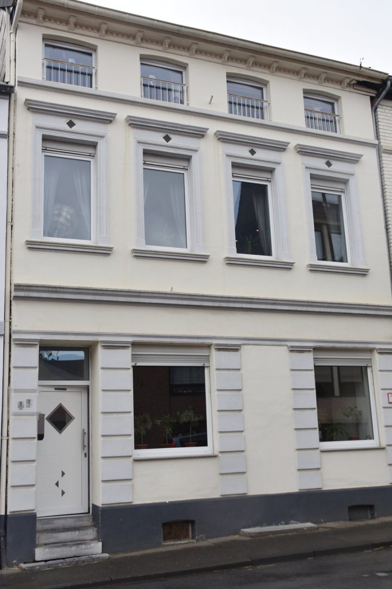 Immobilienangebot - Eschweiler - Wohnen - Top modernisiertes Zweifamilienhaus