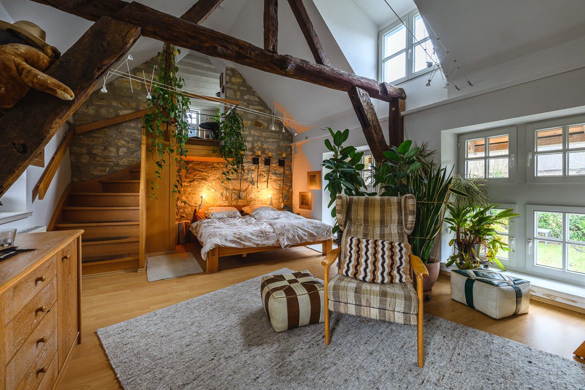 Immobilienangebot - Aachen - Wohnen - Stilvolle, großzügig zugeschnittene Eigentumswohnung in historischer Hofanlage in Vetschau