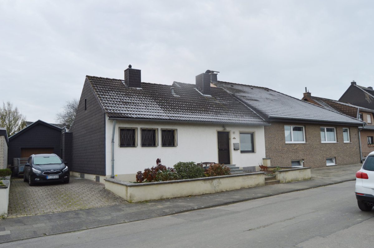 Immobilienangebot - Eschweiler - Wohnen - Doppelhaushälfte in ruhiger, begehrter Wohnlage