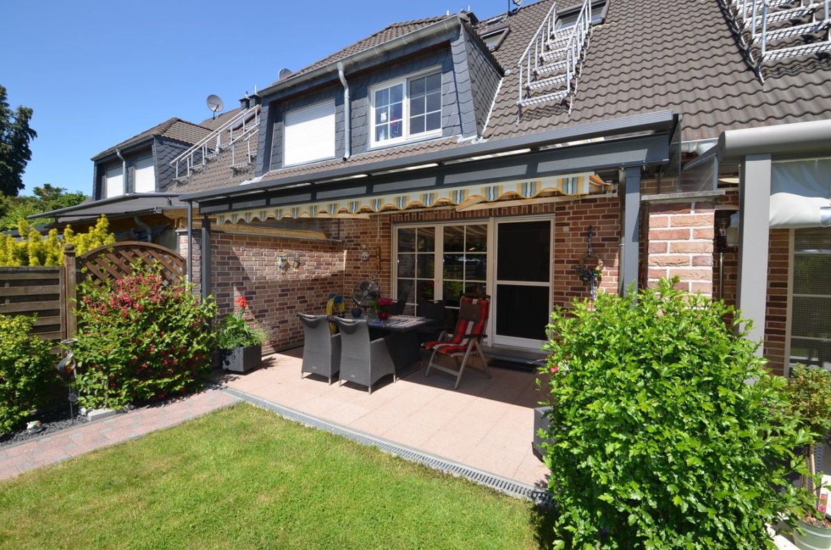 Immobilienangebot - Alsdorf - Wohnen - Gepflegtes Einfamilienhaus mit Garage