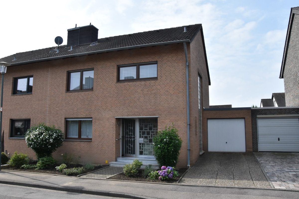 Immobilienangebot - Alsdorf - Wohnen - Wohnen in Zopp!
Gepflegte Doppelhaushälfte mit schönem Garten in beliebter Wohnlage