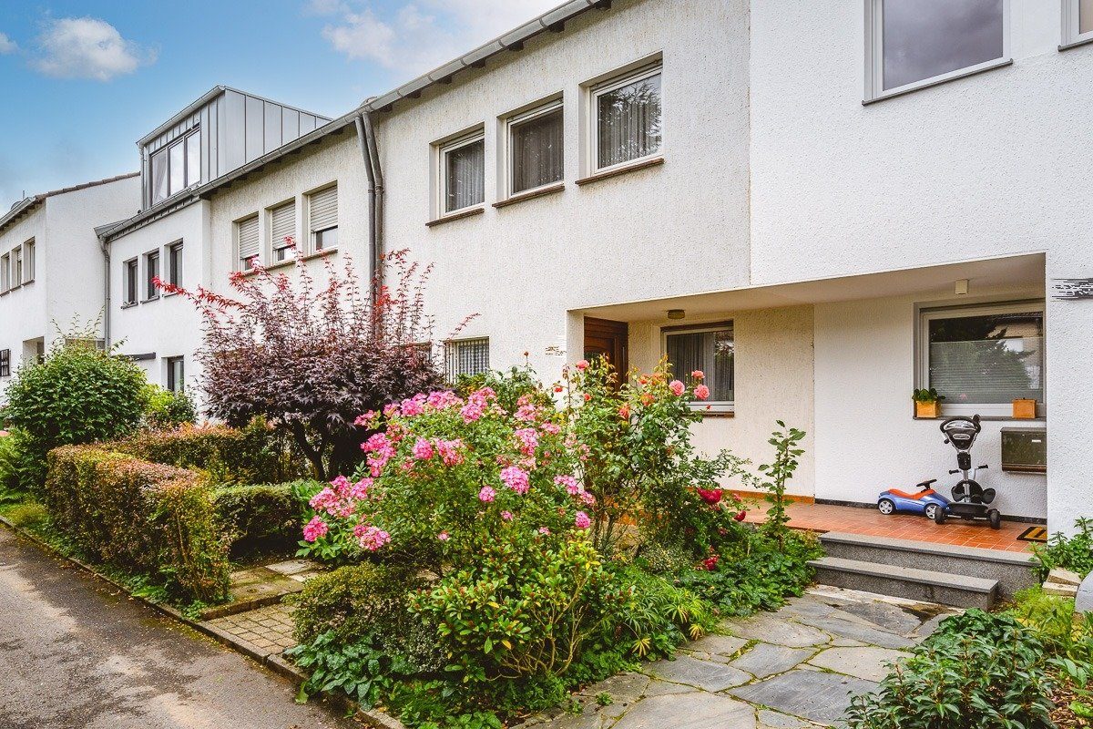 Immobilienangebot - Aachen / Beverau - Wohnen - Gemütliches Reihenmittelhaus mit ca. 25 m² Ausbaureserve in Aachens beliebter Wohnlage, Beverau