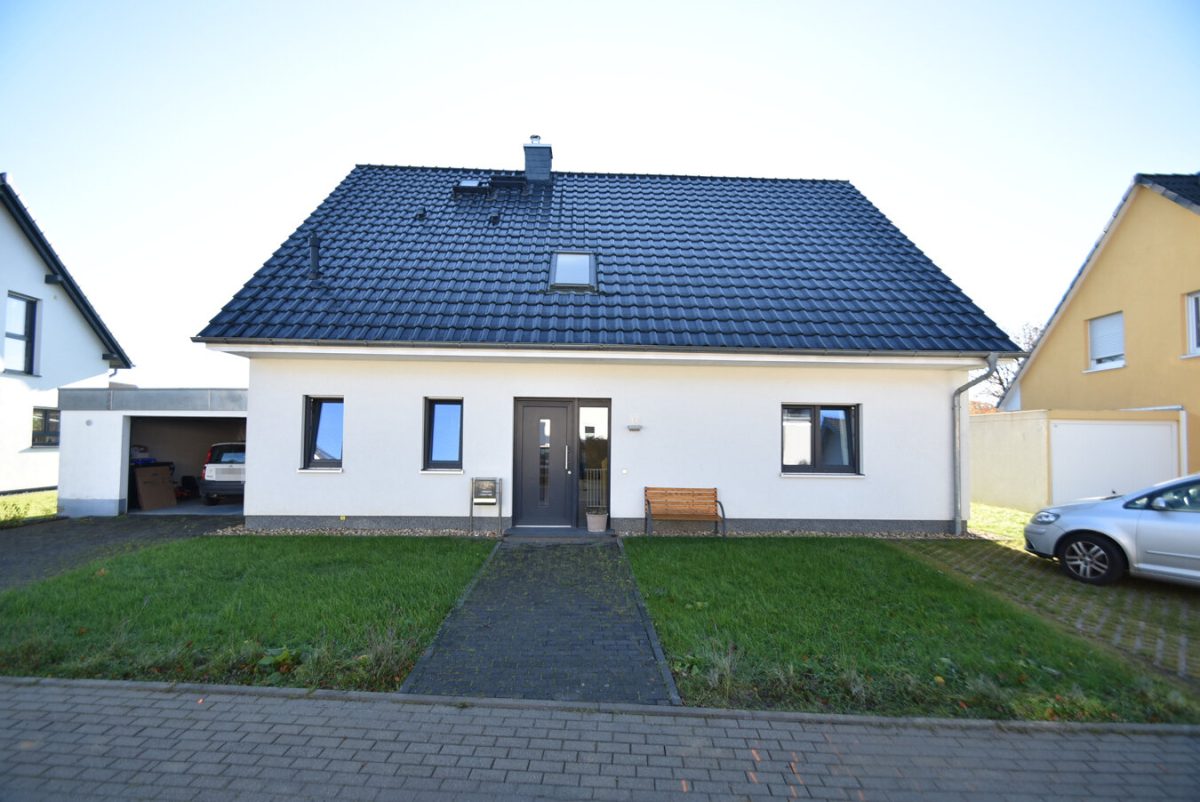 Immobilienangebot - Monschau - Wohnen - Großzügiges Einfamilienhaus mit großer Garage und Photovoltaikanlage in begehrter Lage