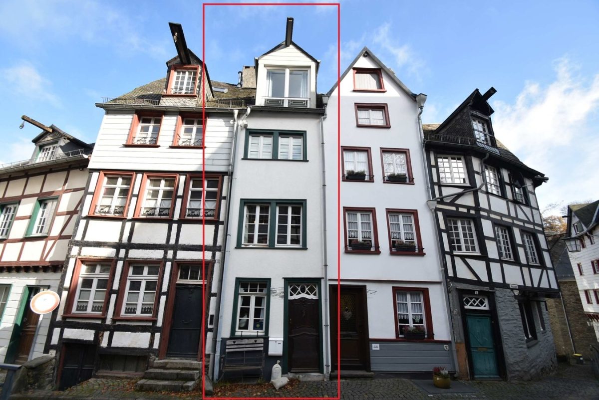 Immobilienangebot - Monschau - Wohnen - Nostalgiker aufgepasst! Denkmalgeschütztes und sehr gut erhaltenes Fachwerkhaus im Herzen von Monschau