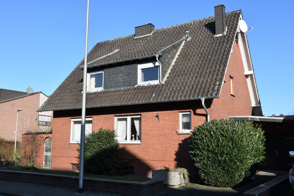 Immobilienangebot - Würselen - Wohnen - Freistehendes Einfamilienhaus in bevorzugter Wohnlage von Broichweiden