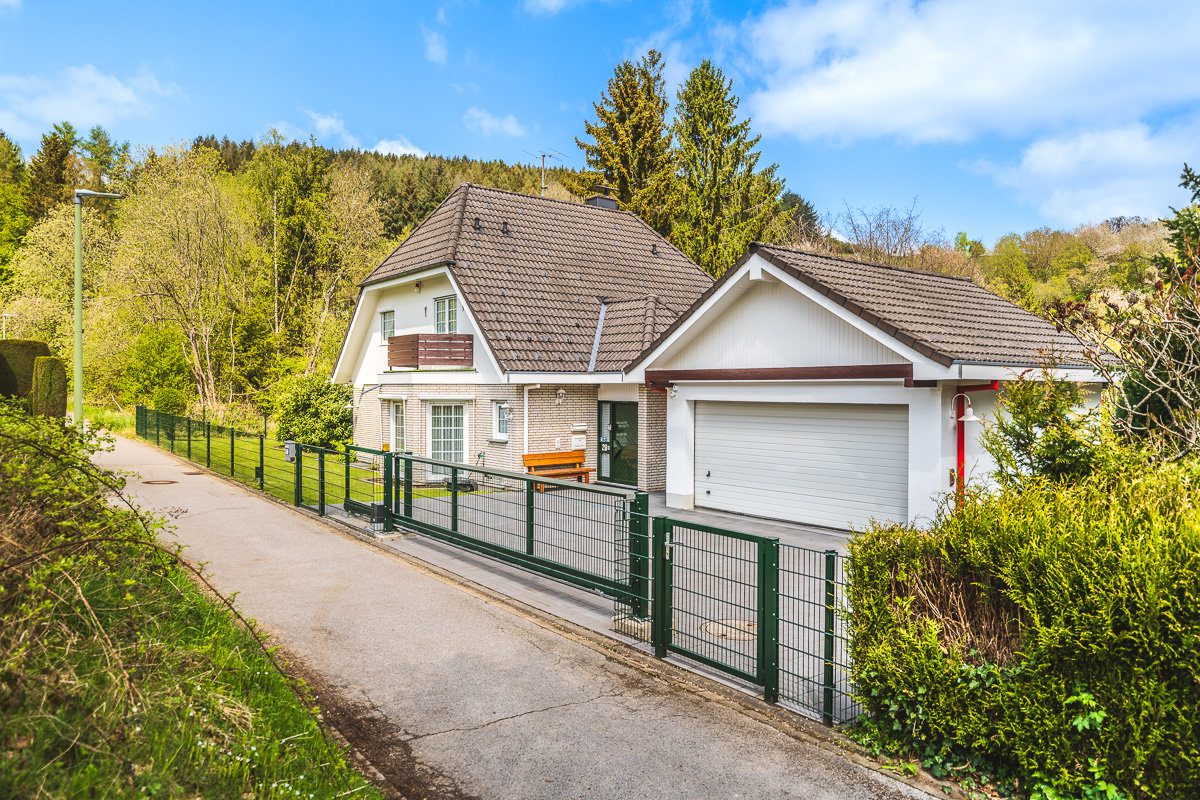 Immobilienangebot - Simmerath - Wohnen - Wunderschönes Einfamilienhaus mit Einliegerwohnung in ruhiger Lage