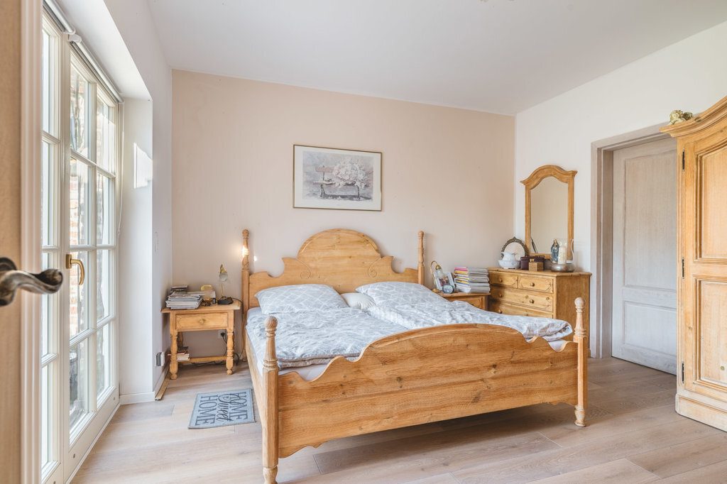 Immobilienangebot - Raeren - Renditehäuser - Unikat! Bäuerliches Café mit 5 neuwertigen 
Wohneinheiten und Traumgrundstück in Raeren