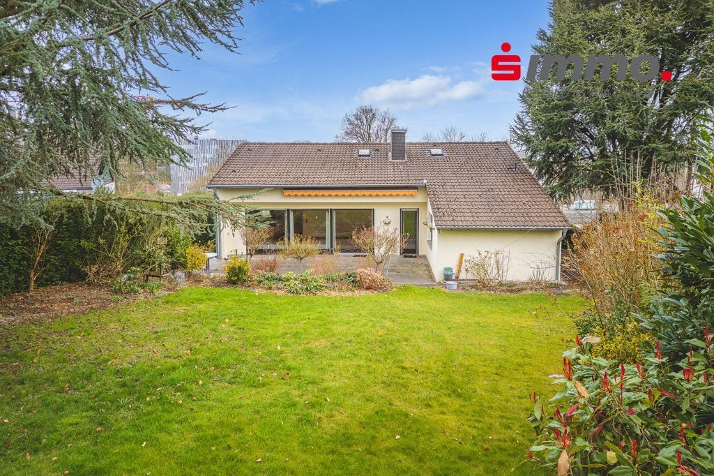 Immobilienangebot - Aachen - Wohnen - Auf der Hörn!
Freistehendes Einfamilienhaus mit Bungalowcharakter und großer Ausbaureserve