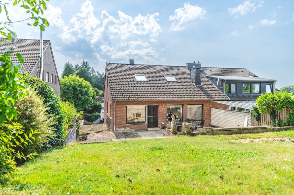 Immobilienangebot - Stolberg (Rheinland) - Wohnen - Gepflegtes Einfamilienhaus 
mit sonnigem Garten in ruhiger Lage
