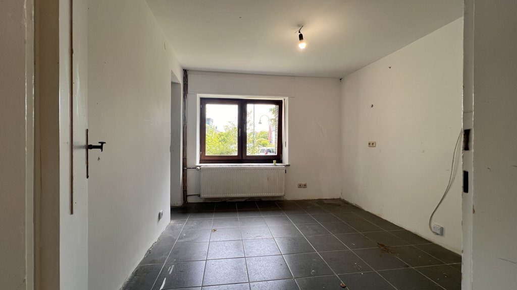 Immobilienangebot - Aachen - Wohnen - Handwerker gesucht!
Sanierungsbedürftiges Einfamilienhaus 
mit sonnigem Grundstück in idyllischer Lage