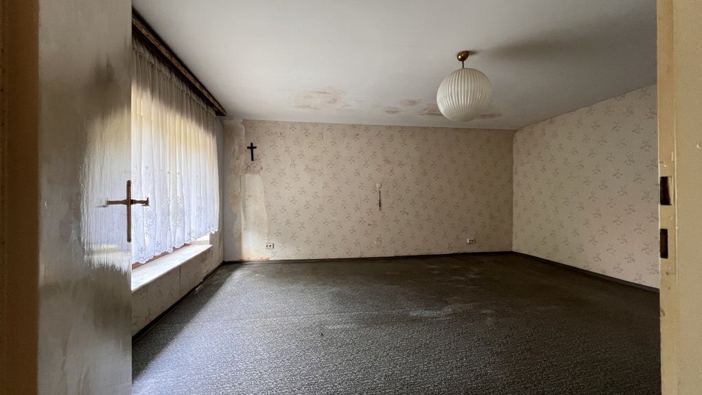 Immobilienangebot - Aachen - Wohnen - Handwerker gesucht!
Sanierungsbedürftiges Einfamilienhaus 
mit sonnigem Grundstück in idyllischer Lage