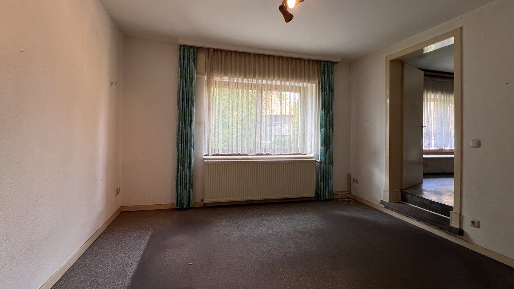 Immobilienangebot - Aachen - Wohnen - Handwerker gesucht!
Sanierungsbedürftiges Einfamilienhaus 
mit sonnigem Grundstück in idyllischer Lage